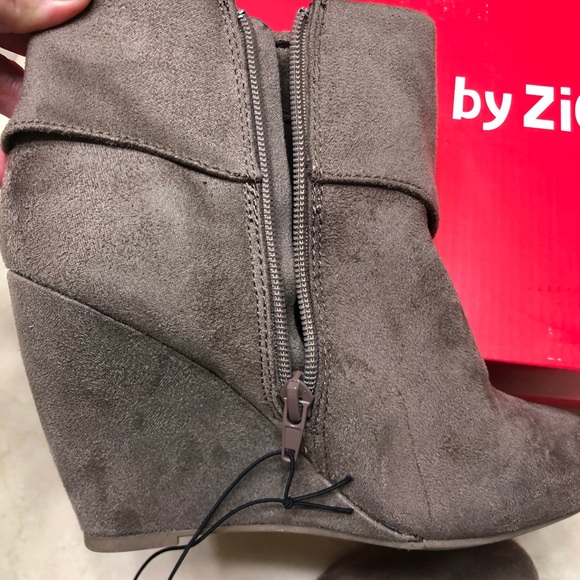 Booties - Picture 5 of 5